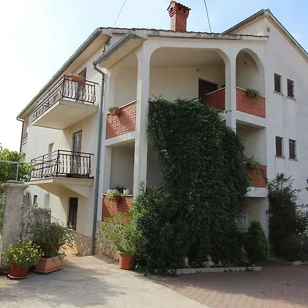 Apartment Near Sea *