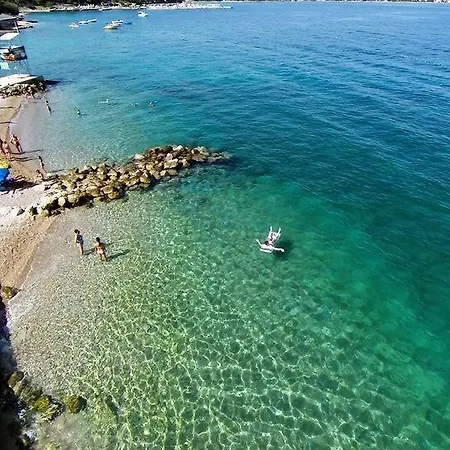 Apartament Near Sea *